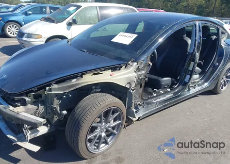 2018 Tesla Model 3 Long Range/Mid Range z USA, uszkodzony, nr VIN 5YJ3E1EA5JF173389